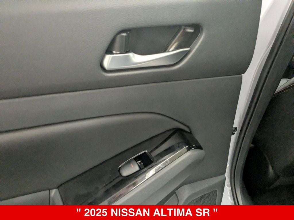 2025 Nissan Altima SR