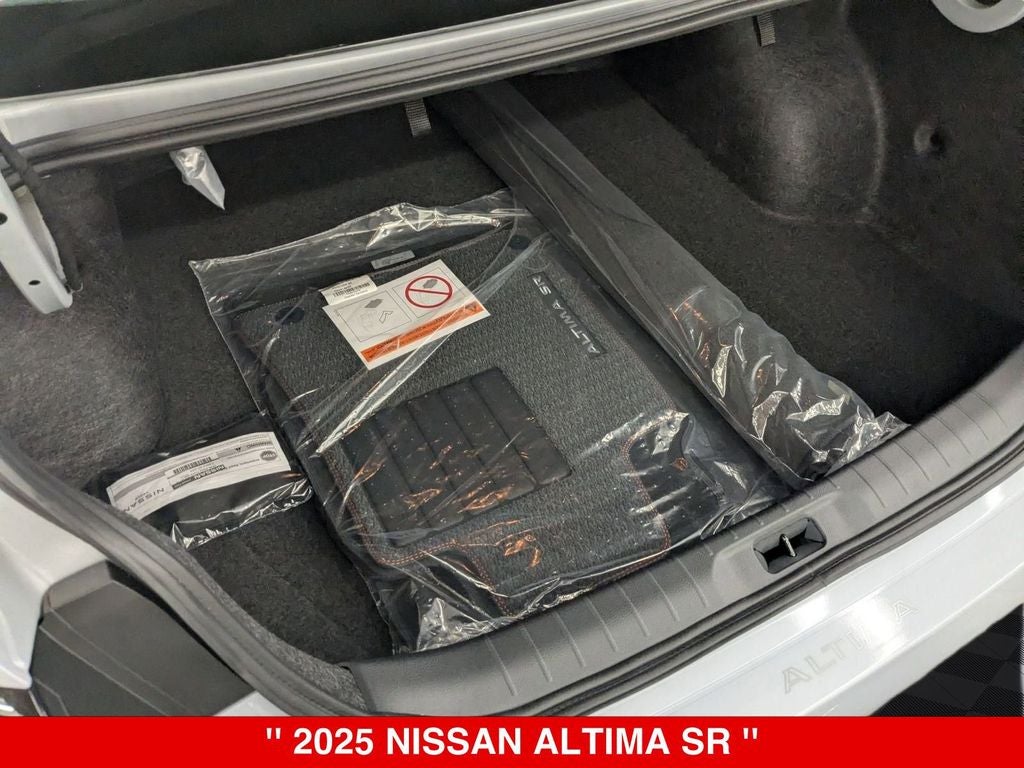 2025 Nissan Altima SR