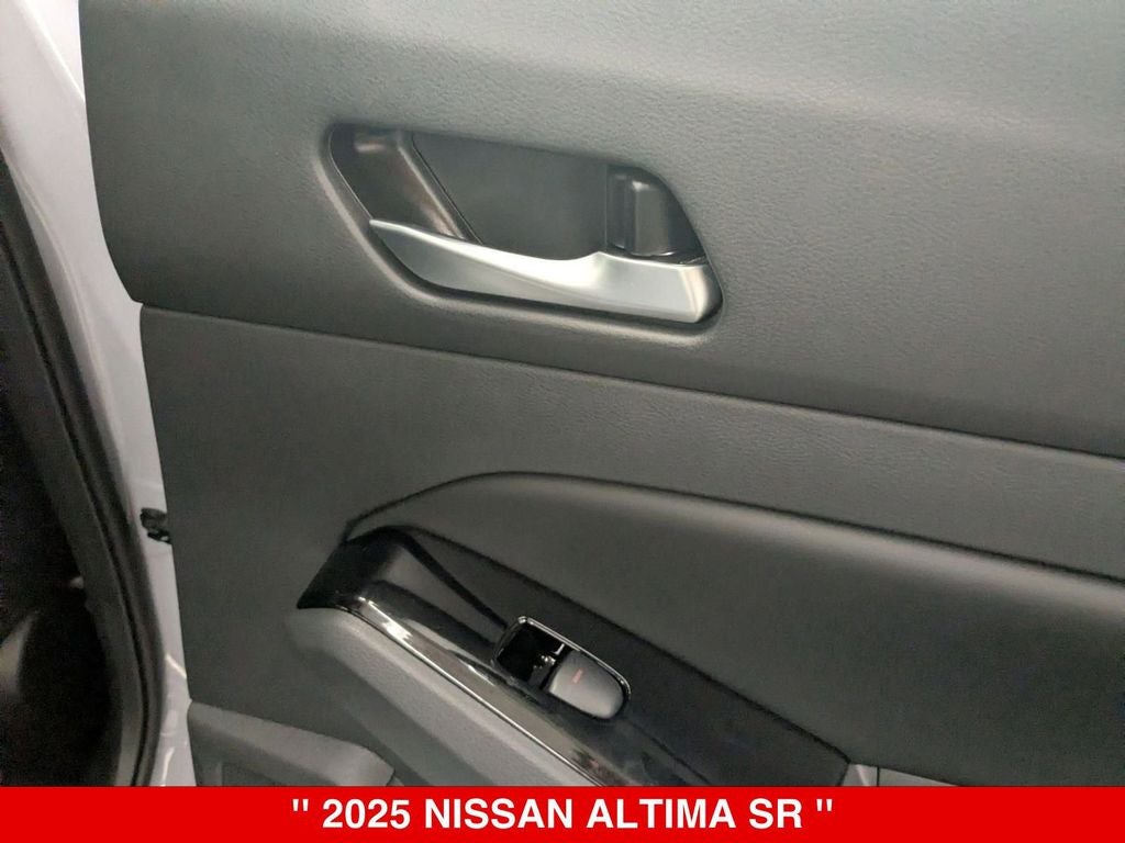2025 Nissan Altima SR