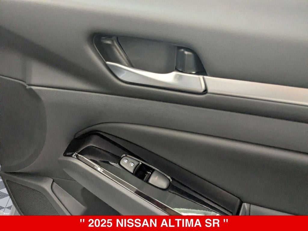 2025 Nissan Altima SR