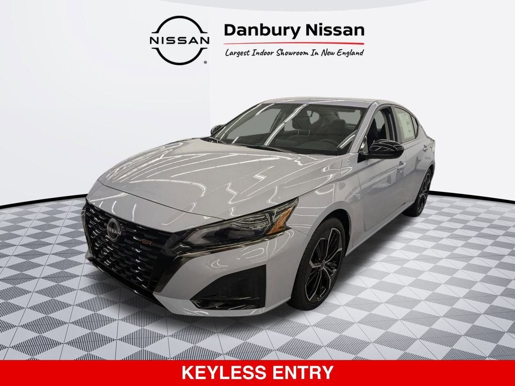 2025 Nissan Altima SR