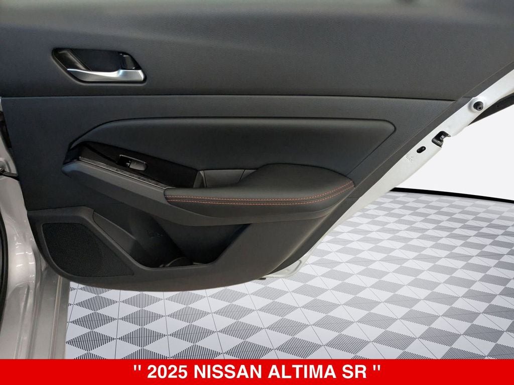 2025 Nissan Altima SR