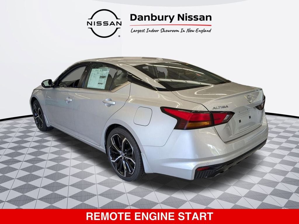2025 Nissan Altima SR