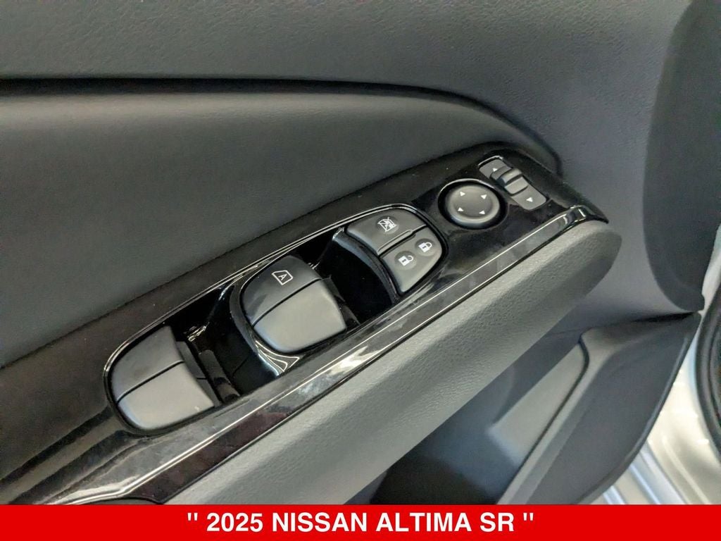 2025 Nissan Altima SR