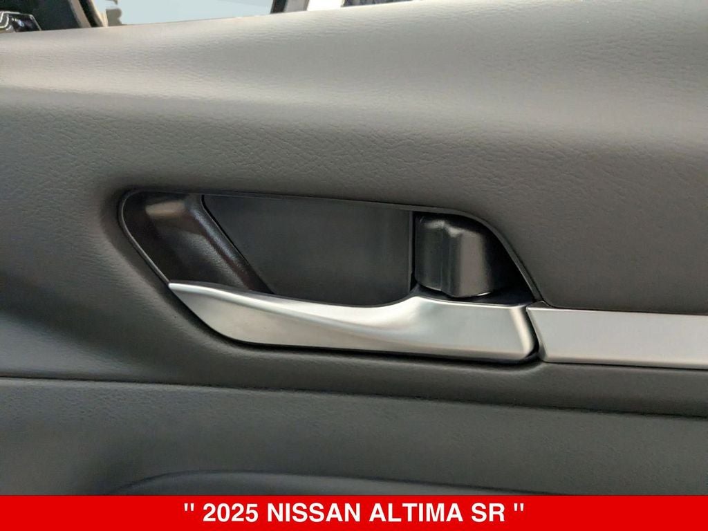 2025 Nissan Altima SR