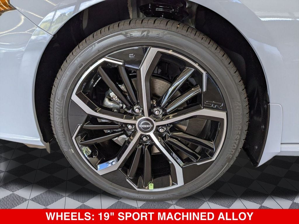 2025 Nissan Altima SR