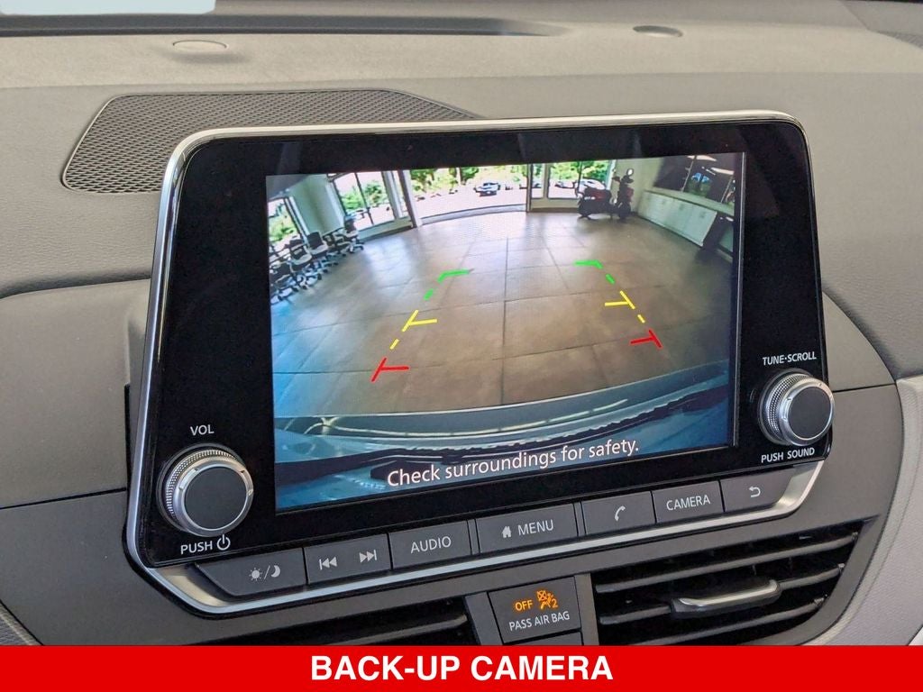 2025 Nissan Altima SR