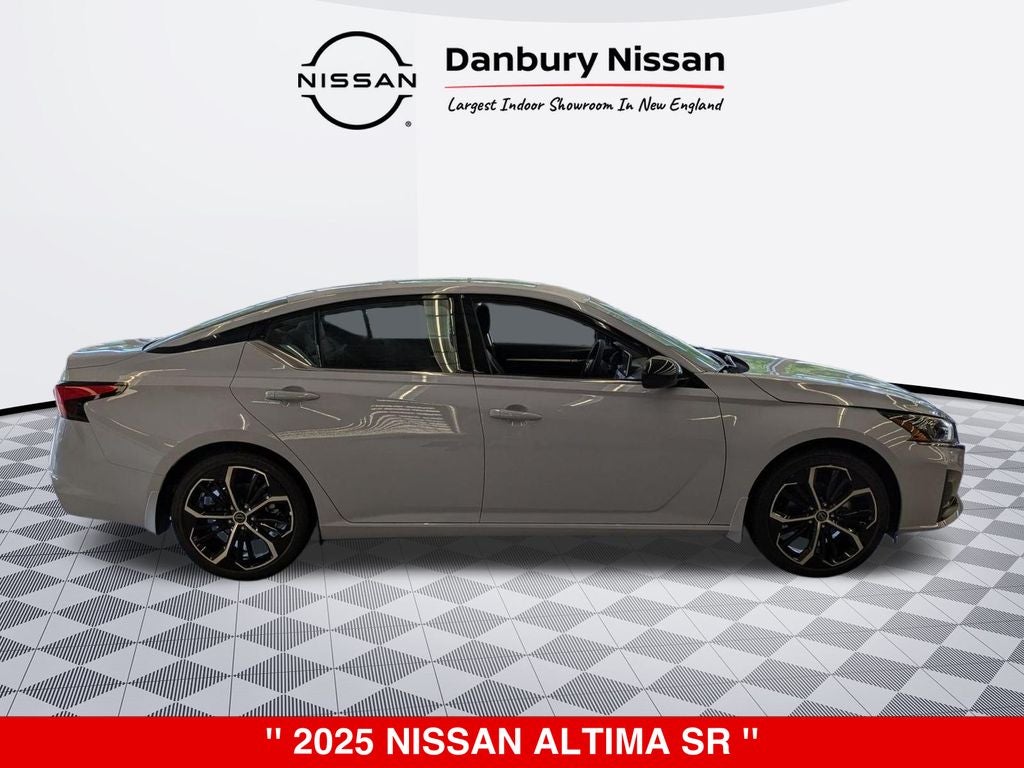 2025 Nissan Altima SR
