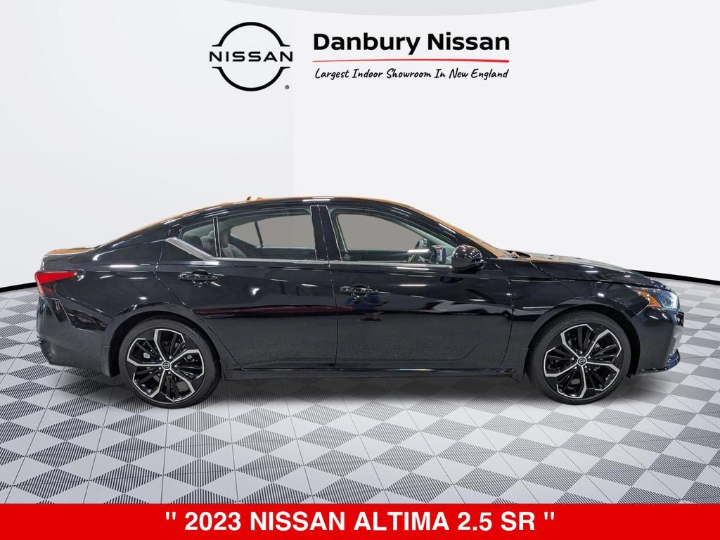2023 Nissan Altima SR