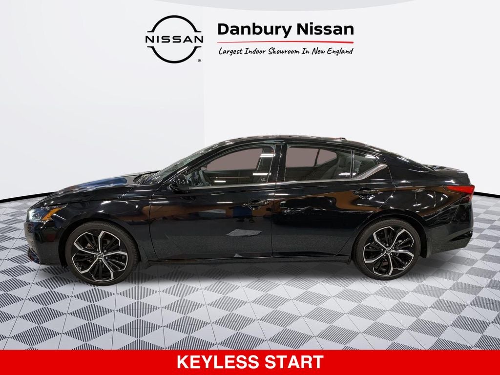 2023 Nissan Altima SR