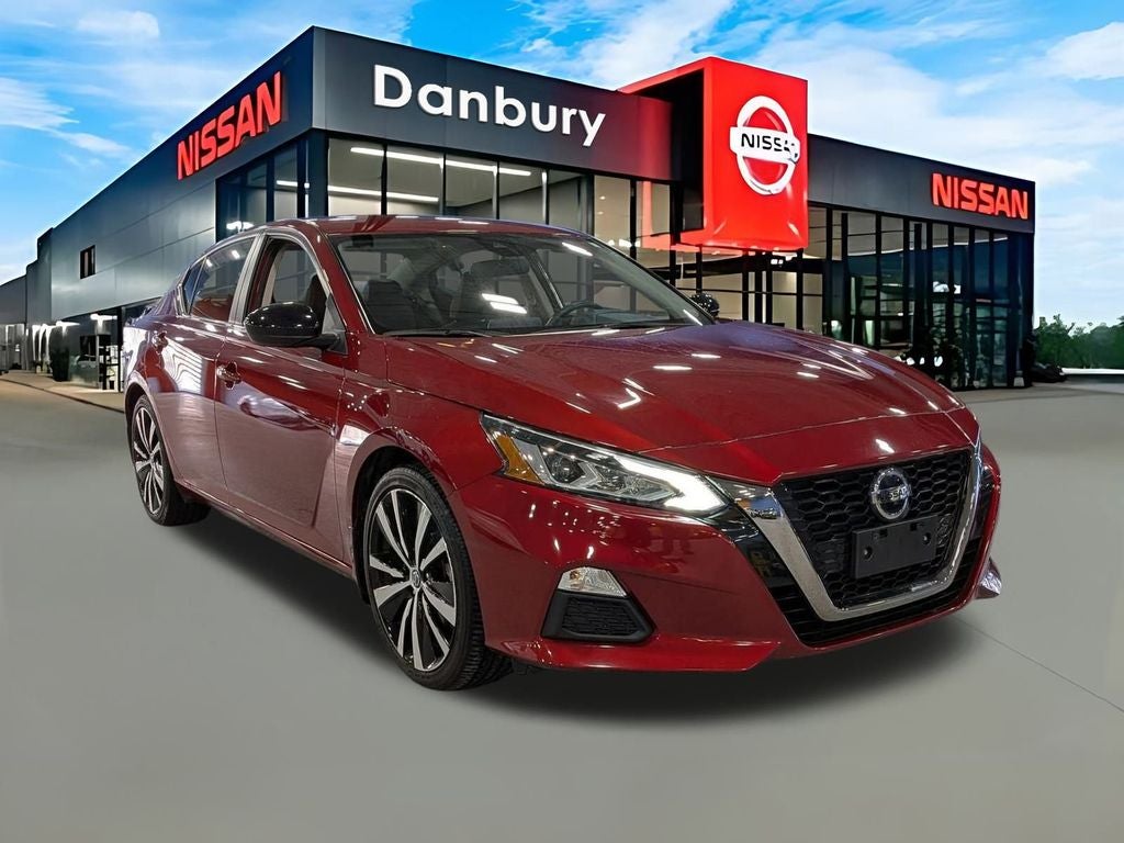 2022 Nissan Altima SR
