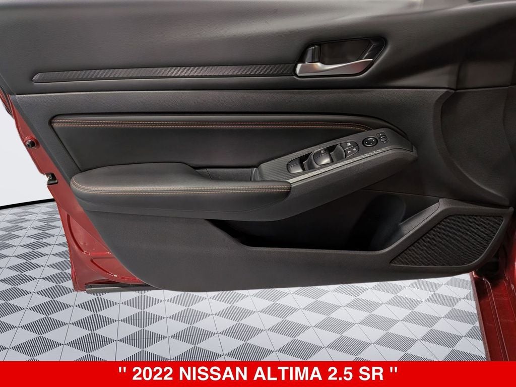 2022 Nissan Altima SR