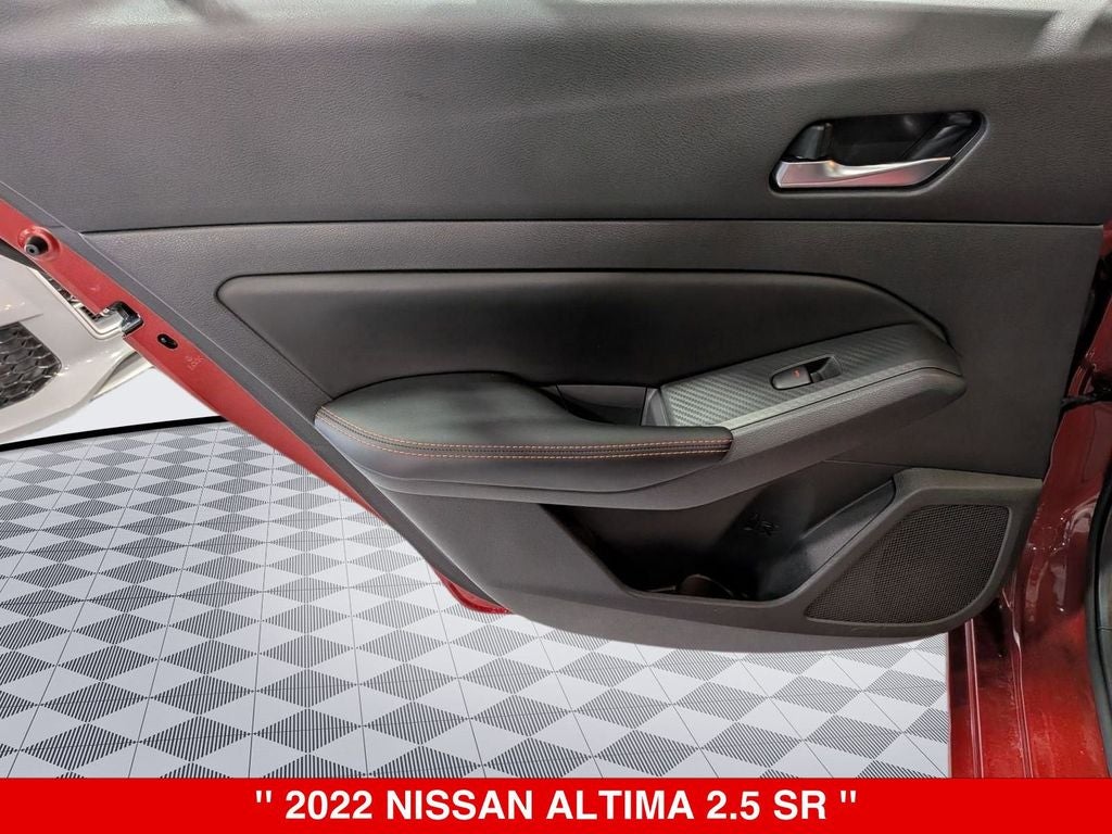 2022 Nissan Altima SR