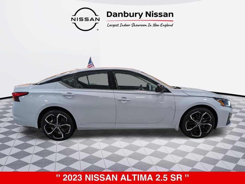 2023 Nissan Altima SR