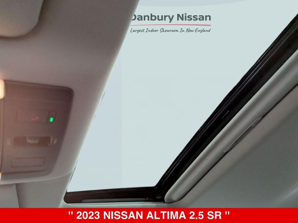 2023 Nissan Altima SR