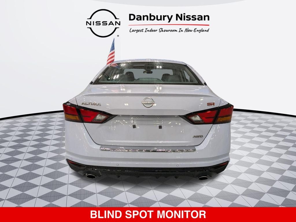 2023 Nissan Altima SR