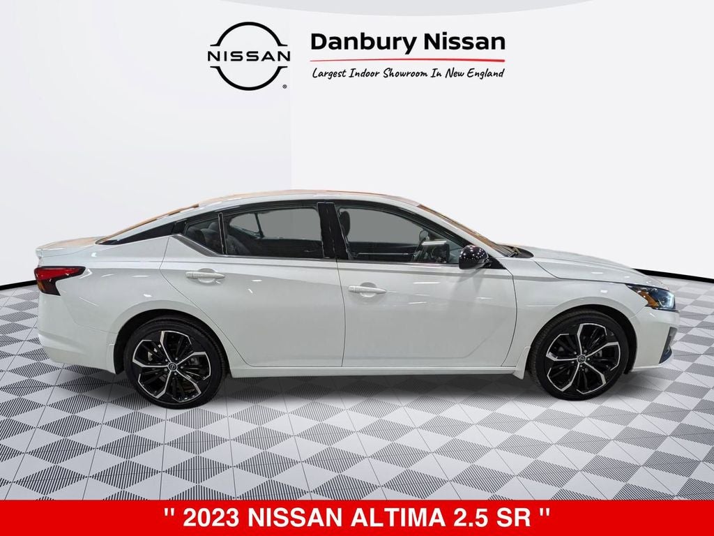 2023 Nissan Altima SR
