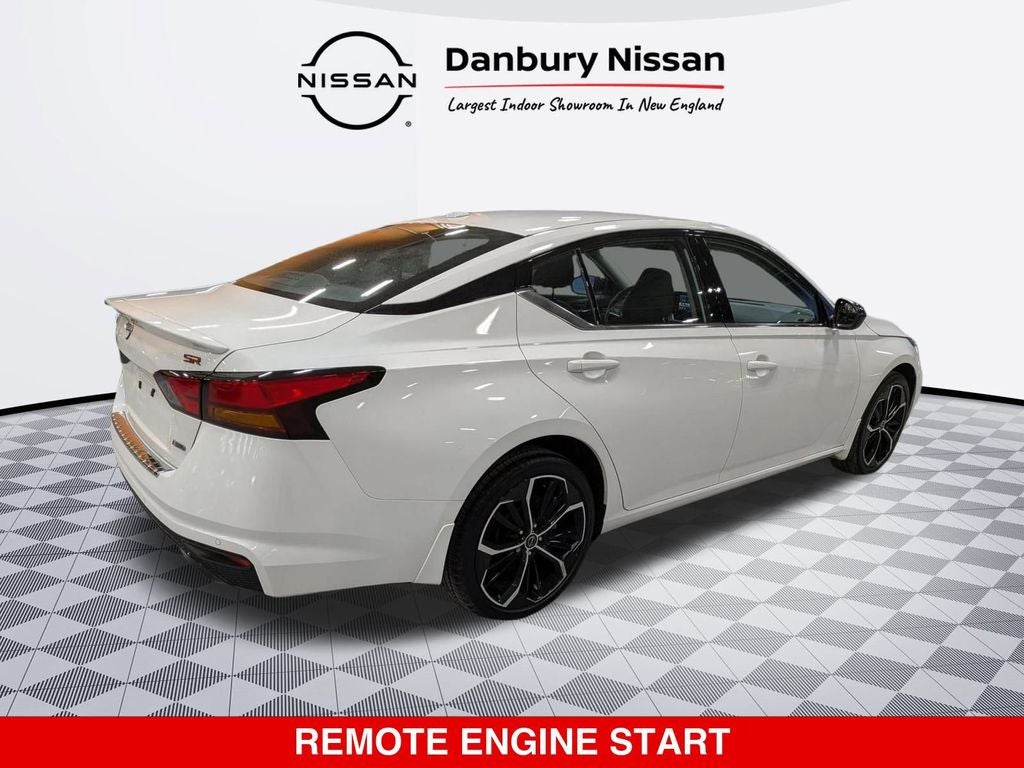 2023 Nissan Altima SR