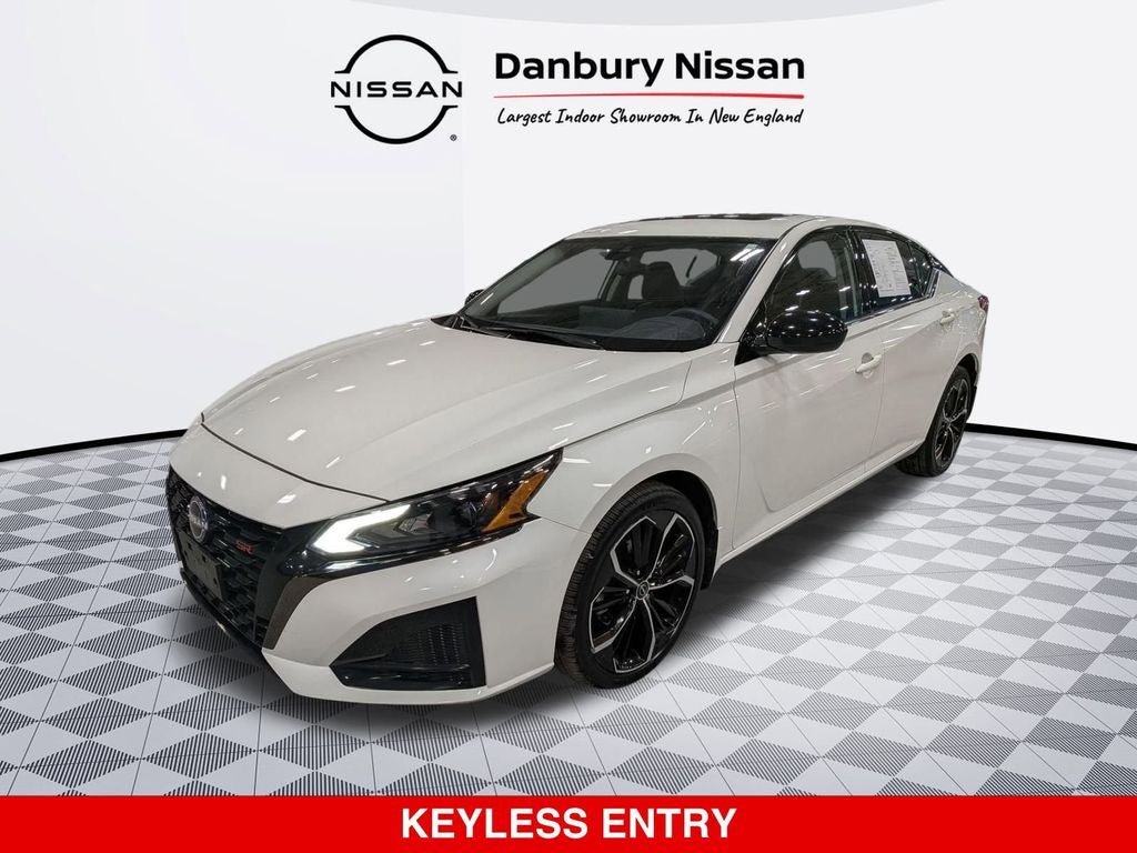 2023 Nissan Altima SR