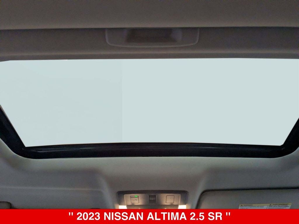 2023 Nissan Altima SR
