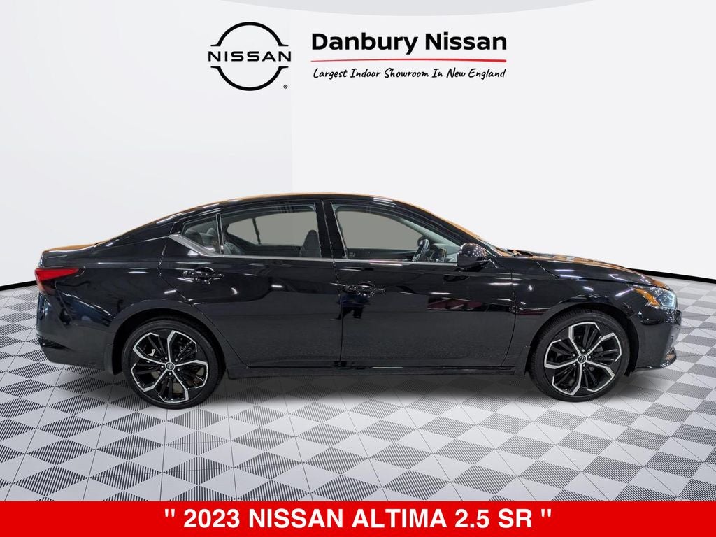 2023 Nissan Altima SR