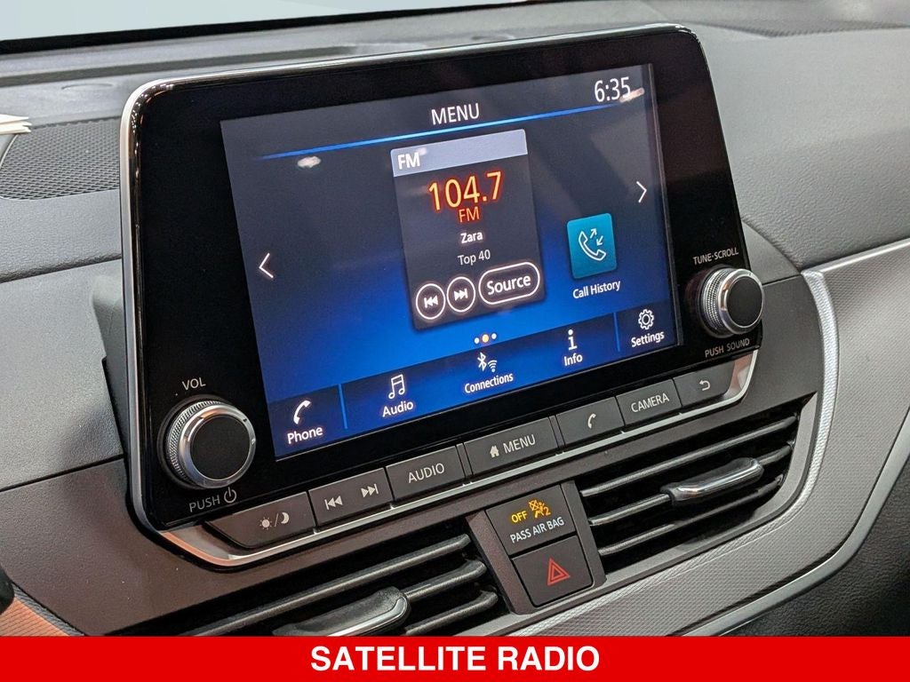 2023 Nissan Altima SR