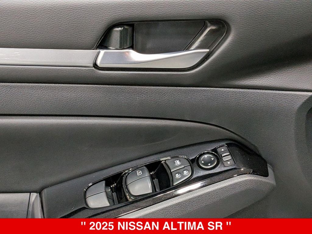 2025 Nissan Altima SR