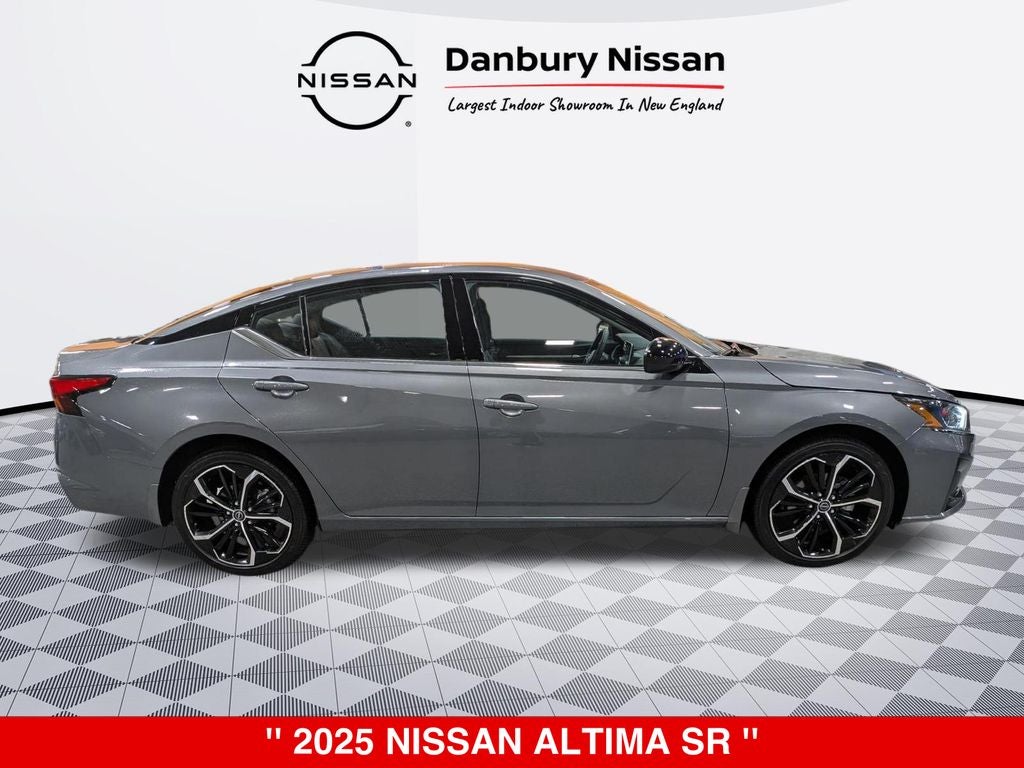 2025 Nissan Altima SR