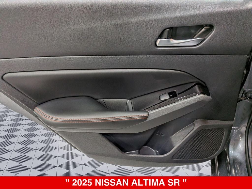 2025 Nissan Altima SR