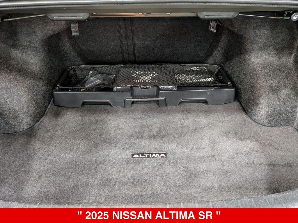 2025 Nissan Altima SR