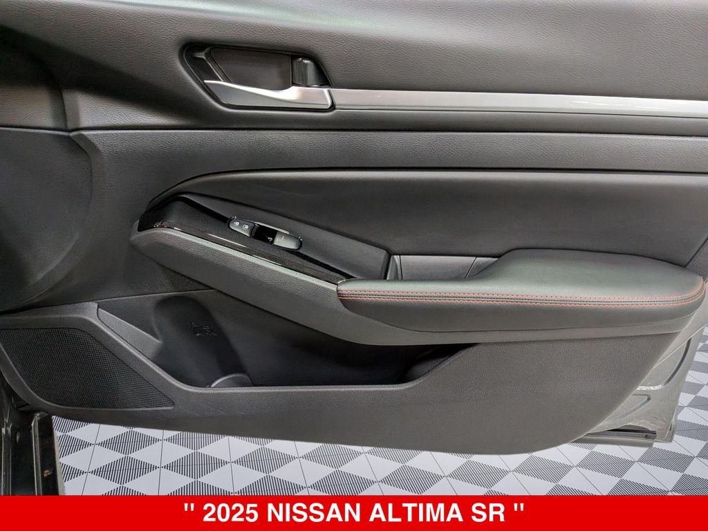 2025 Nissan Altima SR