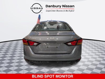 2025 Nissan Altima SR