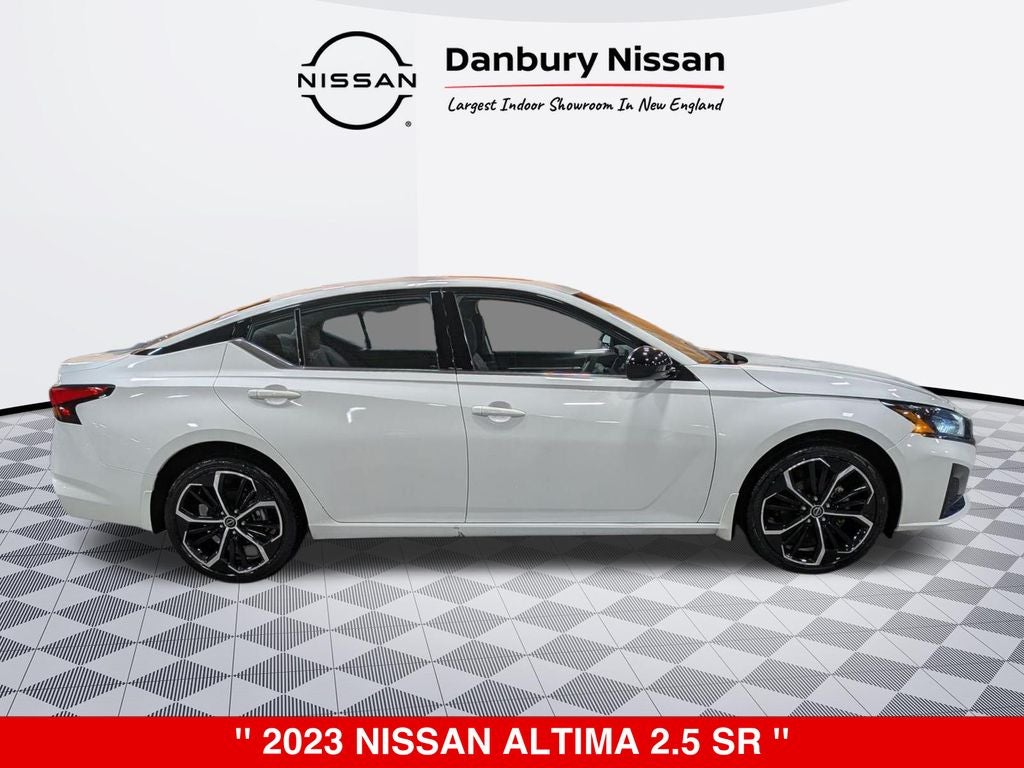 2023 Nissan Altima SR