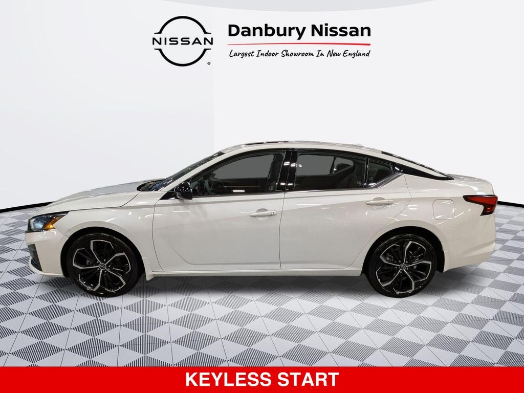 2023 Nissan Altima SR