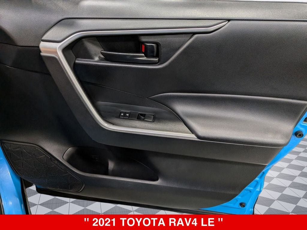 2021 Toyota RAV4 LE