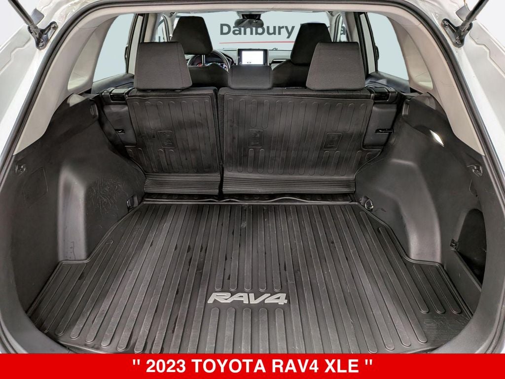 2023 Toyota RAV4 XLE