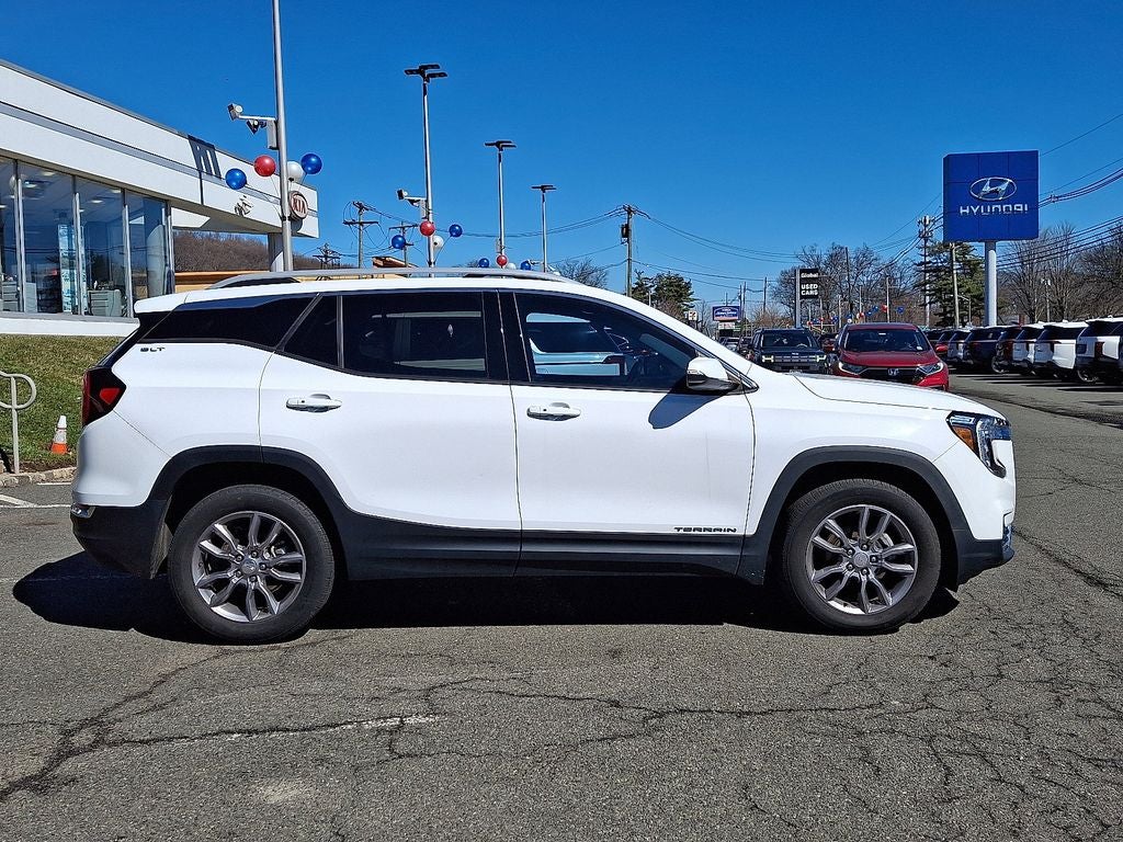 2022 GMC Terrain SLT