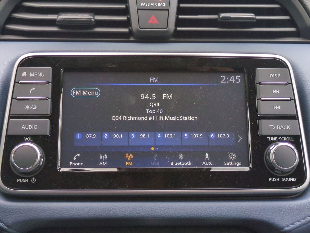 2025 Nissan Versa SV