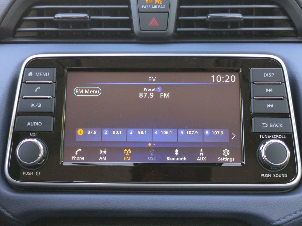 2025 Nissan Versa SV