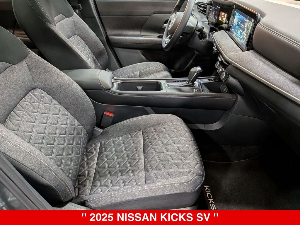 2025 Nissan Kicks SV