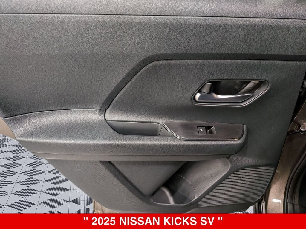 2025 Nissan Kicks SV
