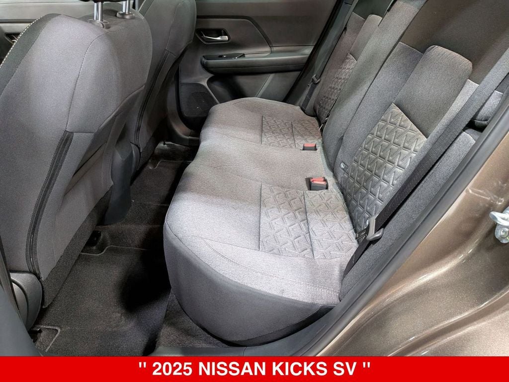 2025 Nissan Kicks SV