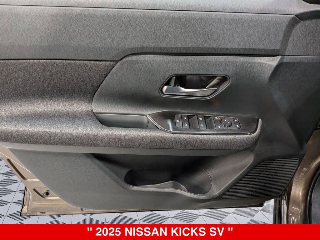2025 Nissan Kicks SV