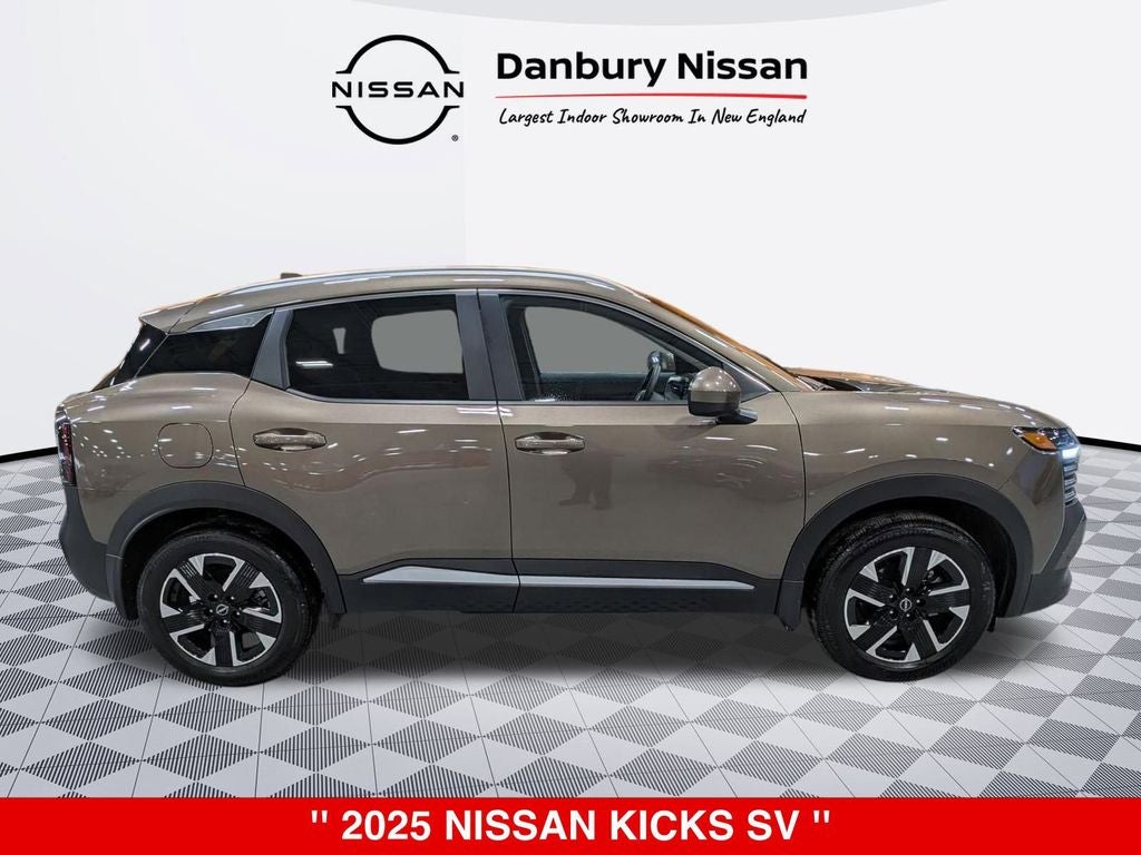 2025 Nissan Kicks SV