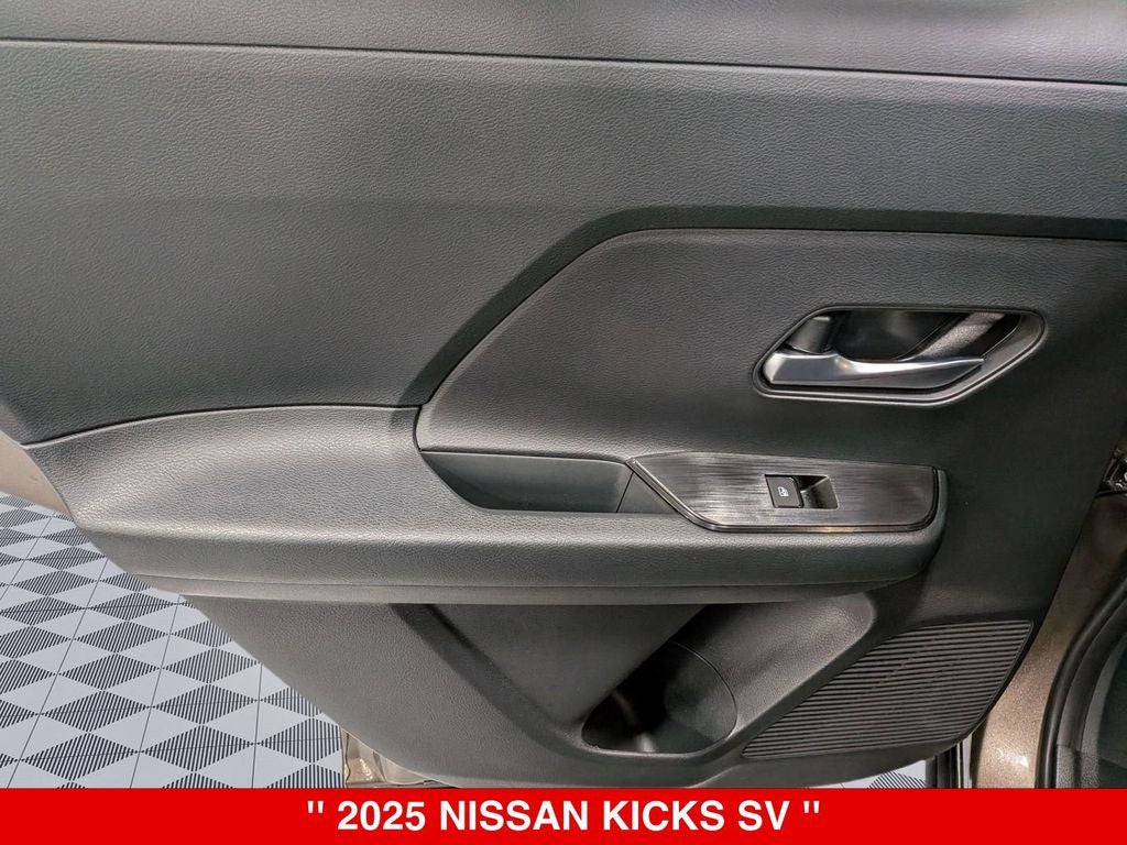 2025 Nissan Kicks SV