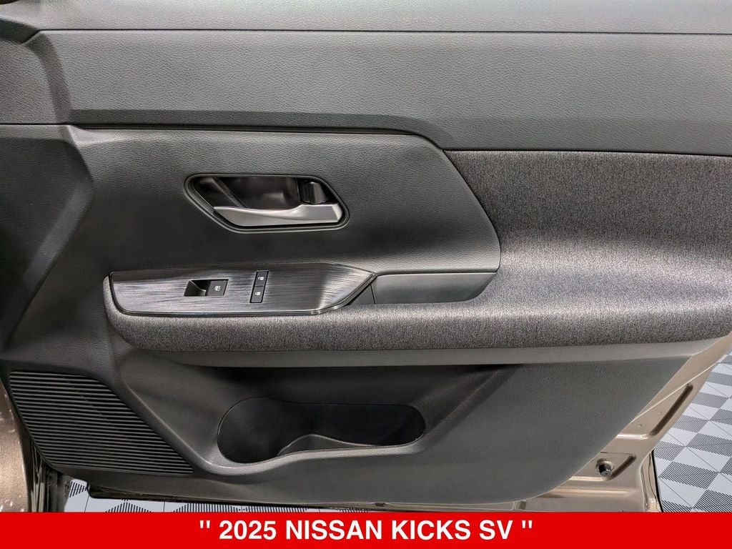 2025 Nissan Kicks SV
