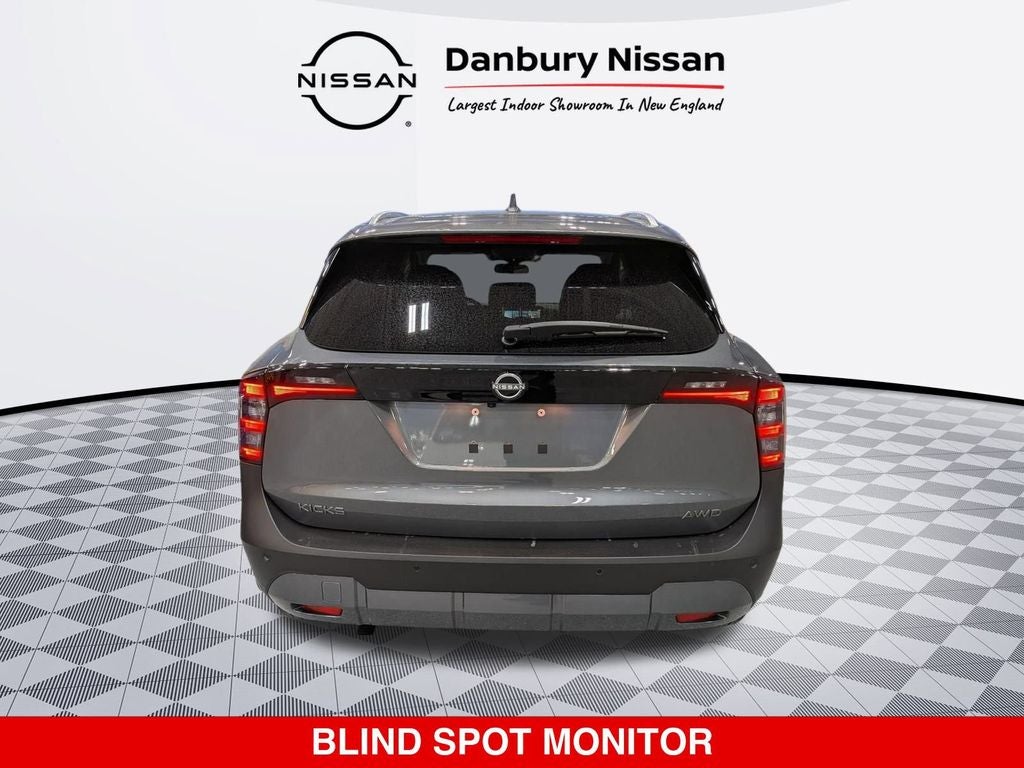 2025 Nissan Kicks SV