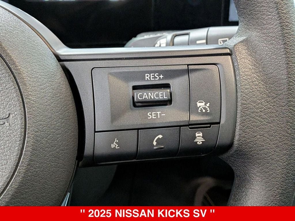 2025 Nissan Kicks SV