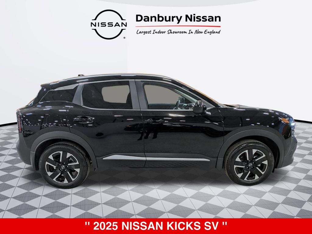 2025 Nissan Kicks SV