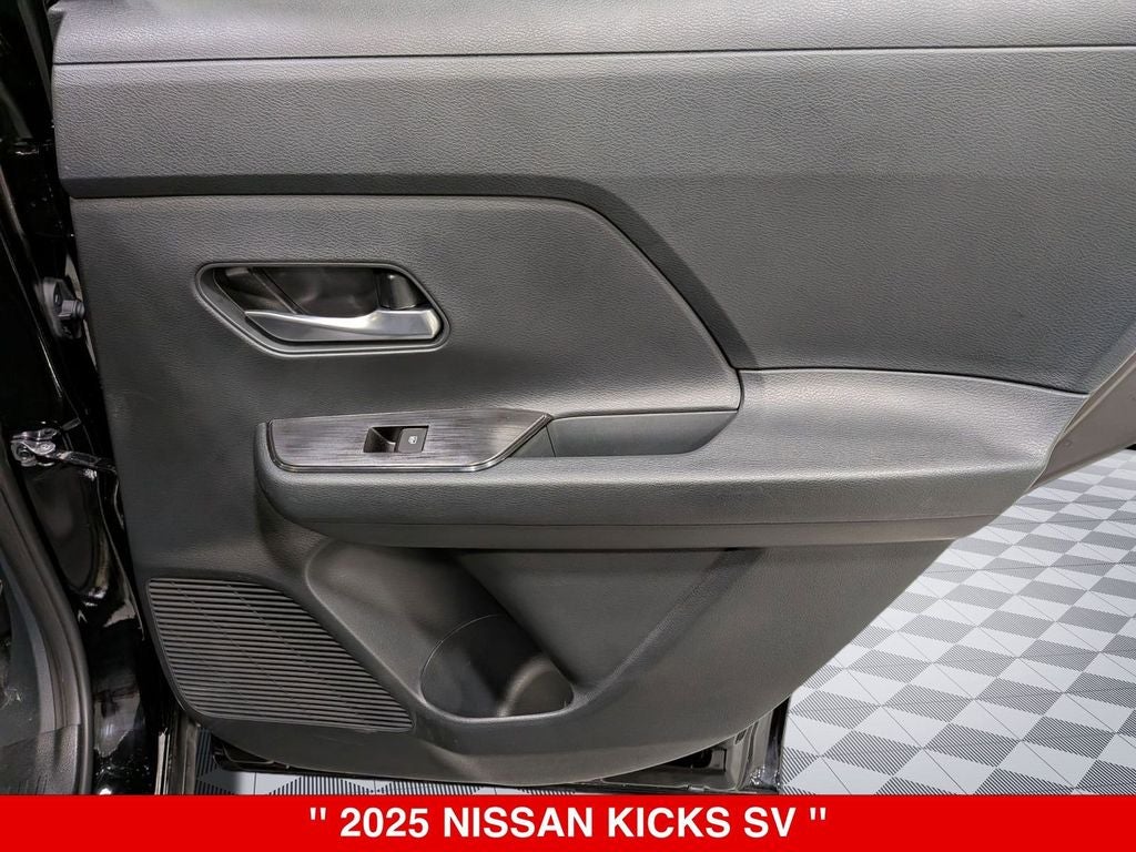 2025 Nissan Kicks SV